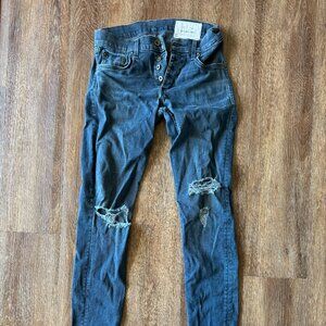 AWESOME Rag and Bone New York Torn Jea ns